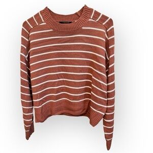 T Tahari | Saddle Stripe Long Sleeve Crop Sweater (M)